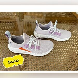(SOLD) On Running Cloudeasy Women's Lavender Sneakers